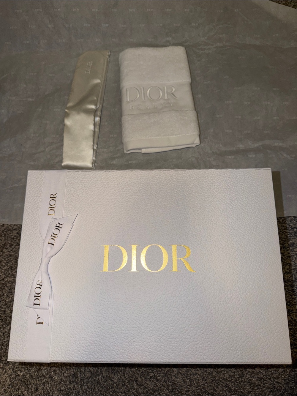Dior Set - Picture 2 of 3